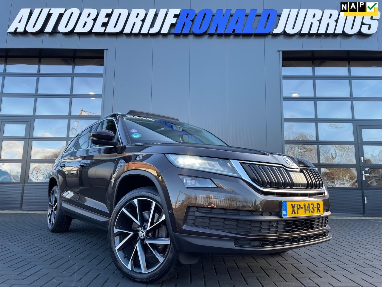 Skoda Kodiaq - 2.0 TSI 4x4 Style Business 7p. NL.Auto/Leder/Panoramadak/Virtual Cockpit/Camera/Trekhaak/D - AutoWereld.nl