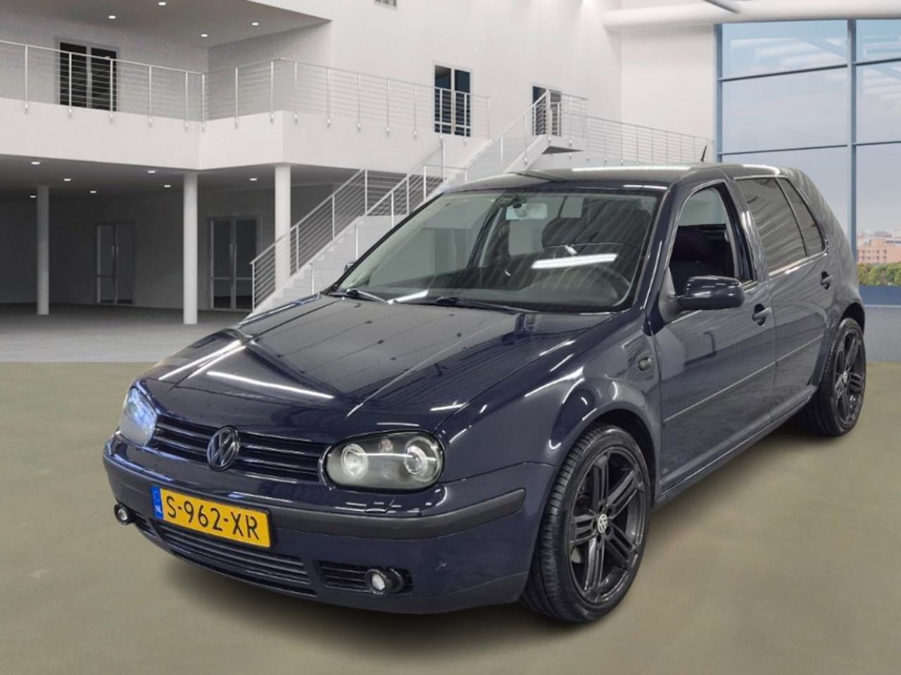 Volkswagen Golf - 2.0 Trendline/ AUTOMAAT/ VELGEN - AutoWereld.nl