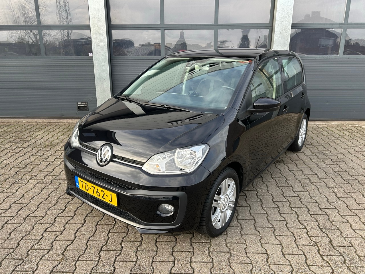 Volkswagen Up! - 1.0 BMT high up! 1.0 60pk BMT High up! - AutoWereld.nl