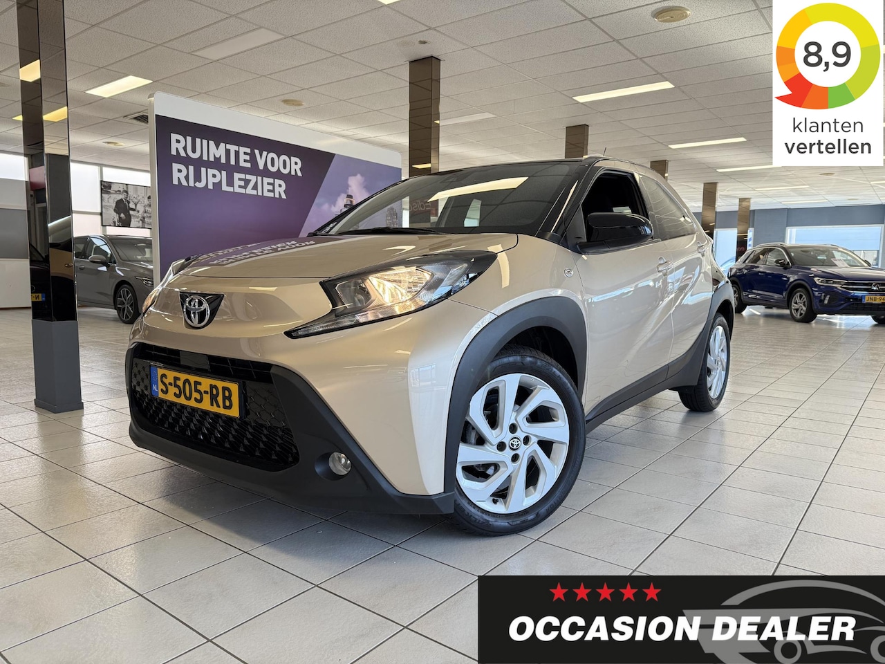 Toyota Aygo X - 1.0 VVT-i S-CVT Play *CAM*CRUISE*APP*15000km* - AutoWereld.nl