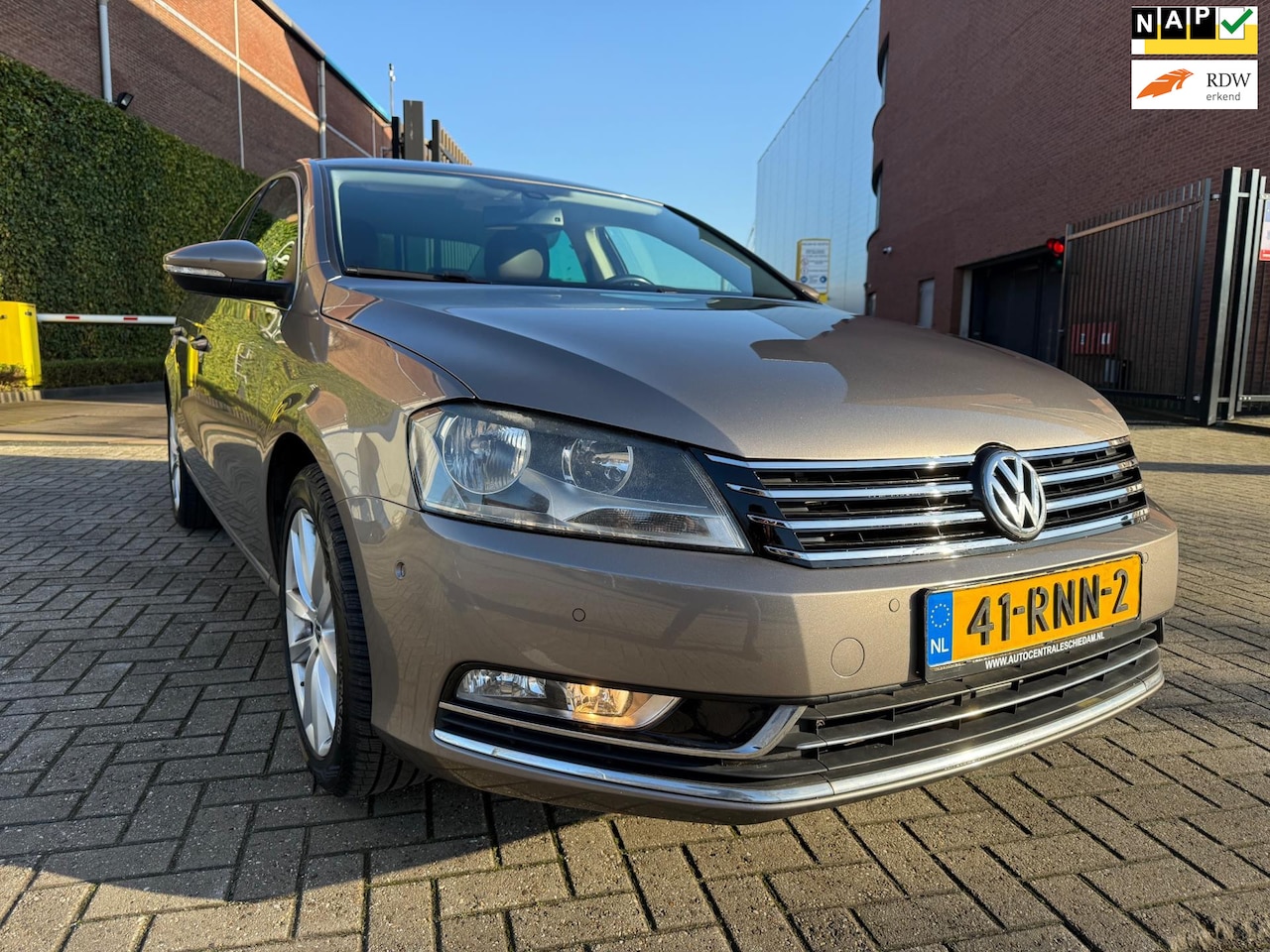 Volkswagen Passat - 1.4 TSI Highline BlueMotion 1.4 TSI Highline BlueMotion - AutoWereld.nl