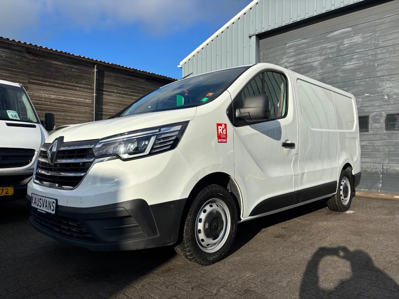 Renault Trafic - 2.0 DCI L1 Airco Navi Trekhaak! - AutoWereld.nl