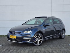 Volkswagen Golf - 1.4 TSi GTE |Panorama|Camera|Stoelverwarming|LED|ClimateControl|NWE APK|