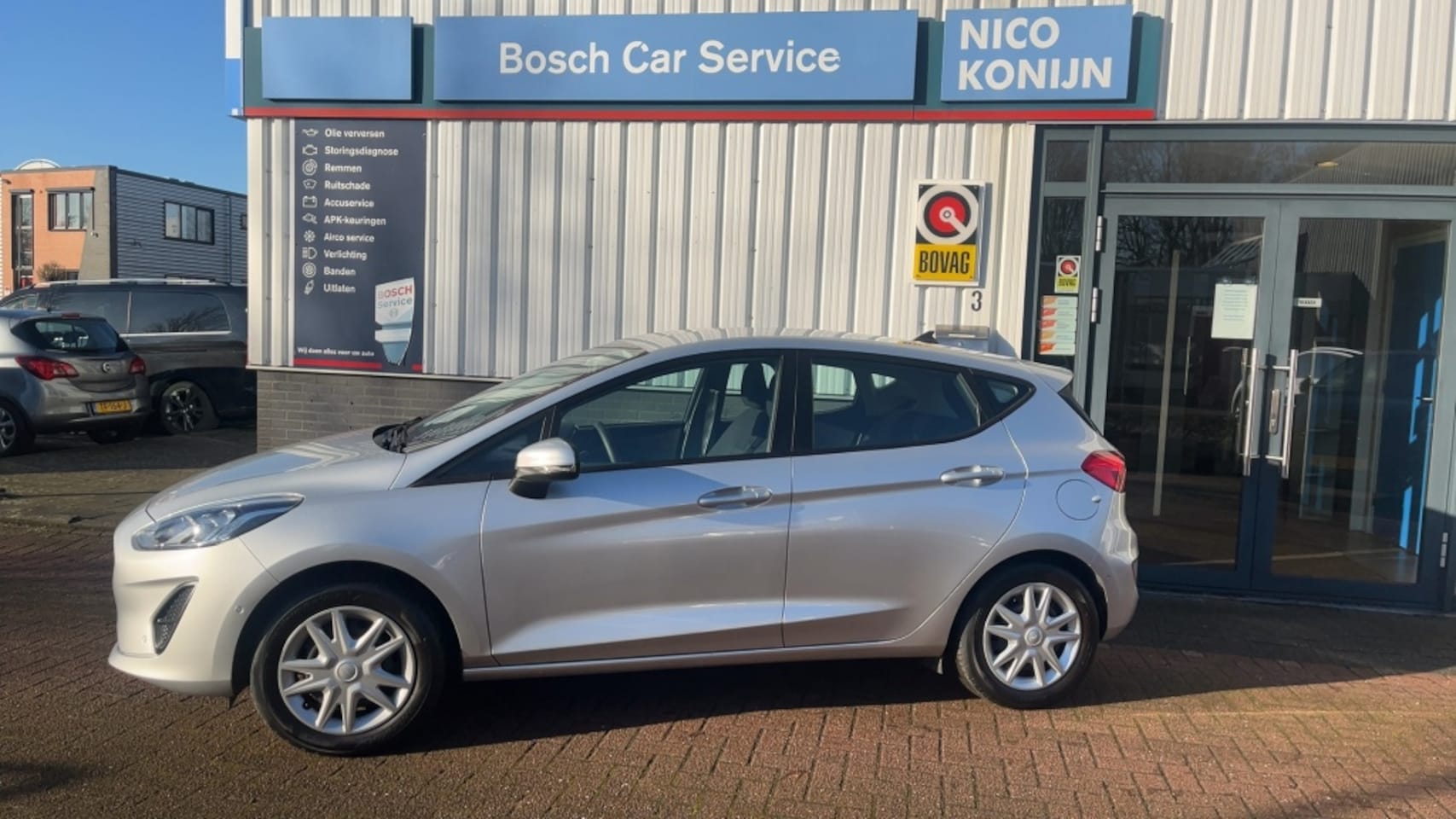 Ford Fiesta - 1.0 EcoB. Connected Navigatie,Cruise, PDC - AutoWereld.nl