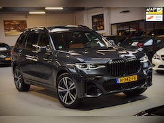 BMW X7 - XDrive30d 6p. M-Pakket|1e Eig.|Org.NL|Panoramadak|Dealer Onderhouden