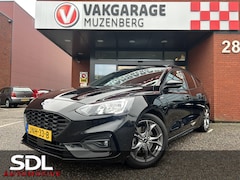 Ford Focus Wagon - 1.0 EcoBoost 125PK ST Line Business // ADAPT. CRUISE // DODEHOEK // CLIMA // CAMERA+SENSOR