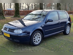 Volkswagen Golf - 1.4-16V Trendline, APK t/m 06-2026, Bluetooth, Radio/CD, Sportstoelen, Centrale vergrendel
