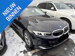 BMW 3-serie Touring - 330e | Plug-in Hybride | Automatische uitklapbare Trekhaak | Stuurwielverwarming | Verwach