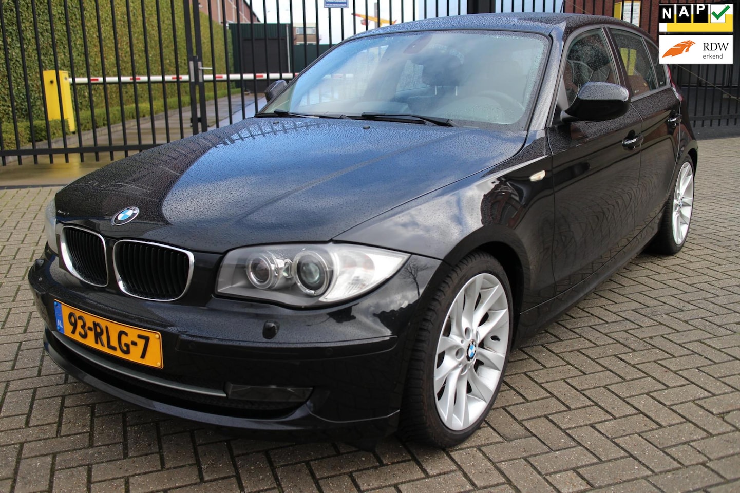 BMW 1-serie - 118i EffDyn. Ed. Business Line Ultimate Edition 118i EffDyn. Ed. Business Line Ultimate Edition - AutoWereld.nl