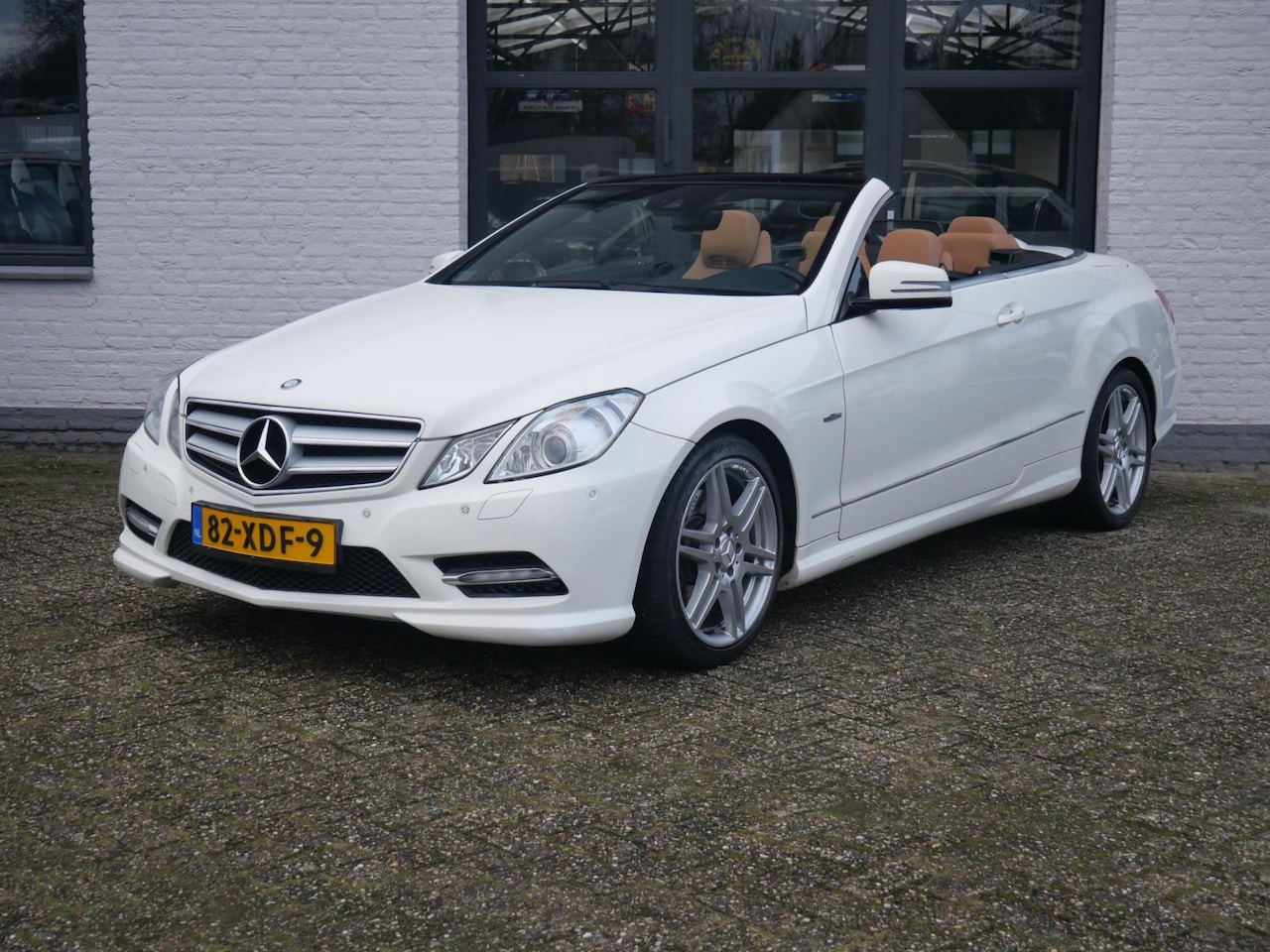 Mercedes-Benz E-klasse Cabrio - 200 CGI Avantgarde Amg 90.000km !!! 1e Eig. Orig. NL Airscarf Stoelvent. Xenon - AutoWereld.nl