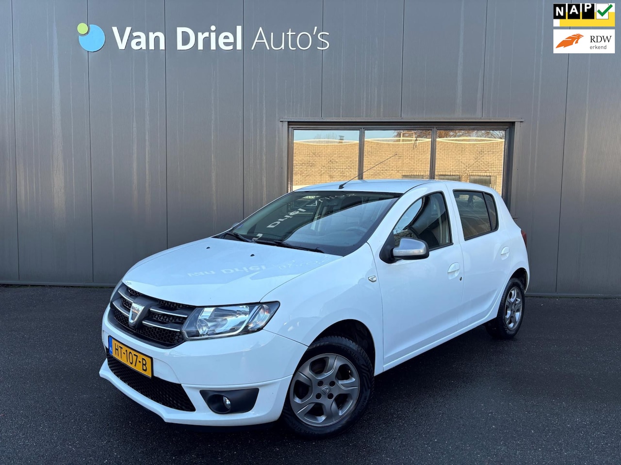 Dacia Sandero - TCe 90 10th Anniversary / Airco / Radio! - AutoWereld.nl