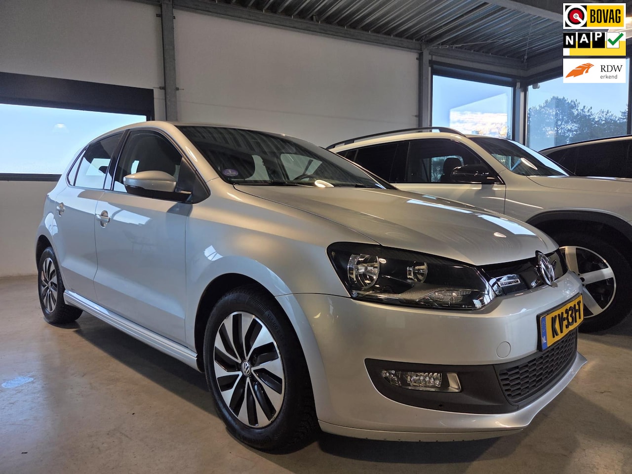 Volkswagen Polo - 1.0 BlueMotion Edition * Navigatie/telefoon, airco ! - AutoWereld.nl