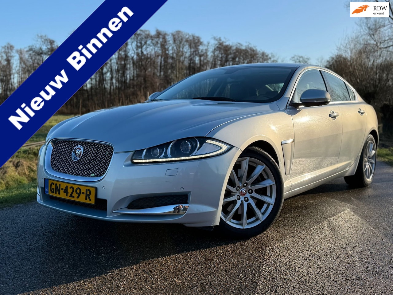 Jaguar XF - 2.2D Automaat / 1e Eigenaar / Unieke staat! / Leder / Camera / Navi / Key-Less / Clima / X - AutoWereld.nl