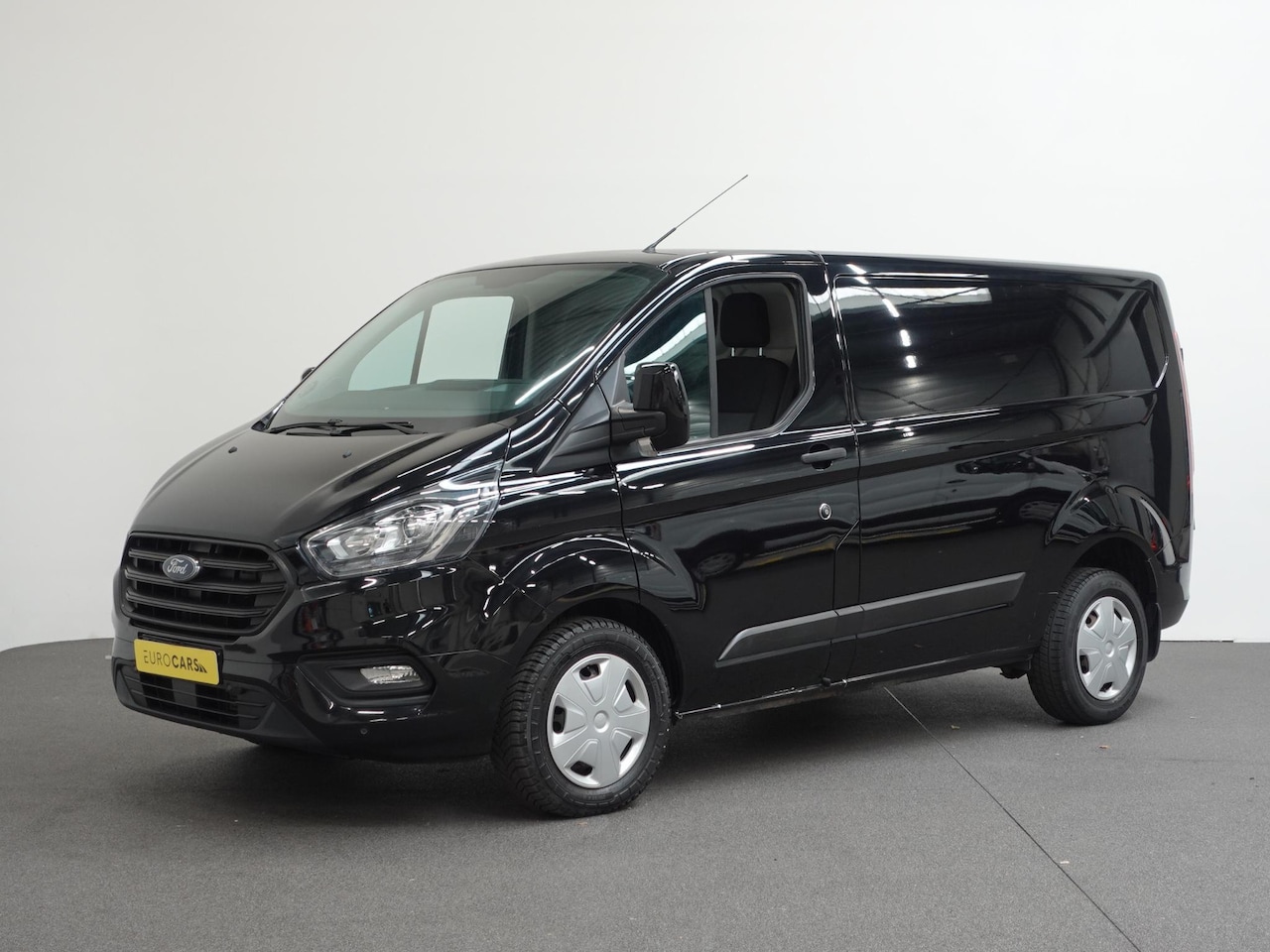Ford Transit Custom - 131pk Automaat L1H1 Parkeersensoren Cruisecontrol Airco Euro6 Bluetooth - AutoWereld.nl