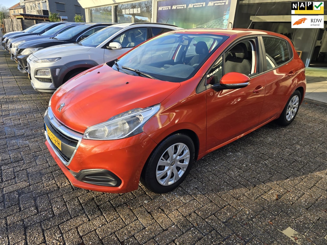 Peugeot 208 - 1.2 82PK Active | 1E EIGENAAR | AUTOMAAT | 12MND GARANTIE | NAVI | CRUISE | AIRCO | - AutoWereld.nl