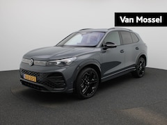 Volkswagen Tiguan - 1.5 eHybrid R-Line Edition 204 PK| Origineel Nederlands | 1e Eigenaar | Panoramadak | Trek
