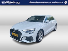 Audi A3 Sportback - 30 TFSI S edition / LED / S-Line Interieur & Exterieur / Navigatie / Camera / Donker Glas