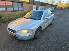 Volvo S60 - 2.4D Edition l airco boekjes door in ruil verkregen