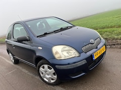 Toyota Yaris - 1.0 VVT-i Idols / 150.000 km nap