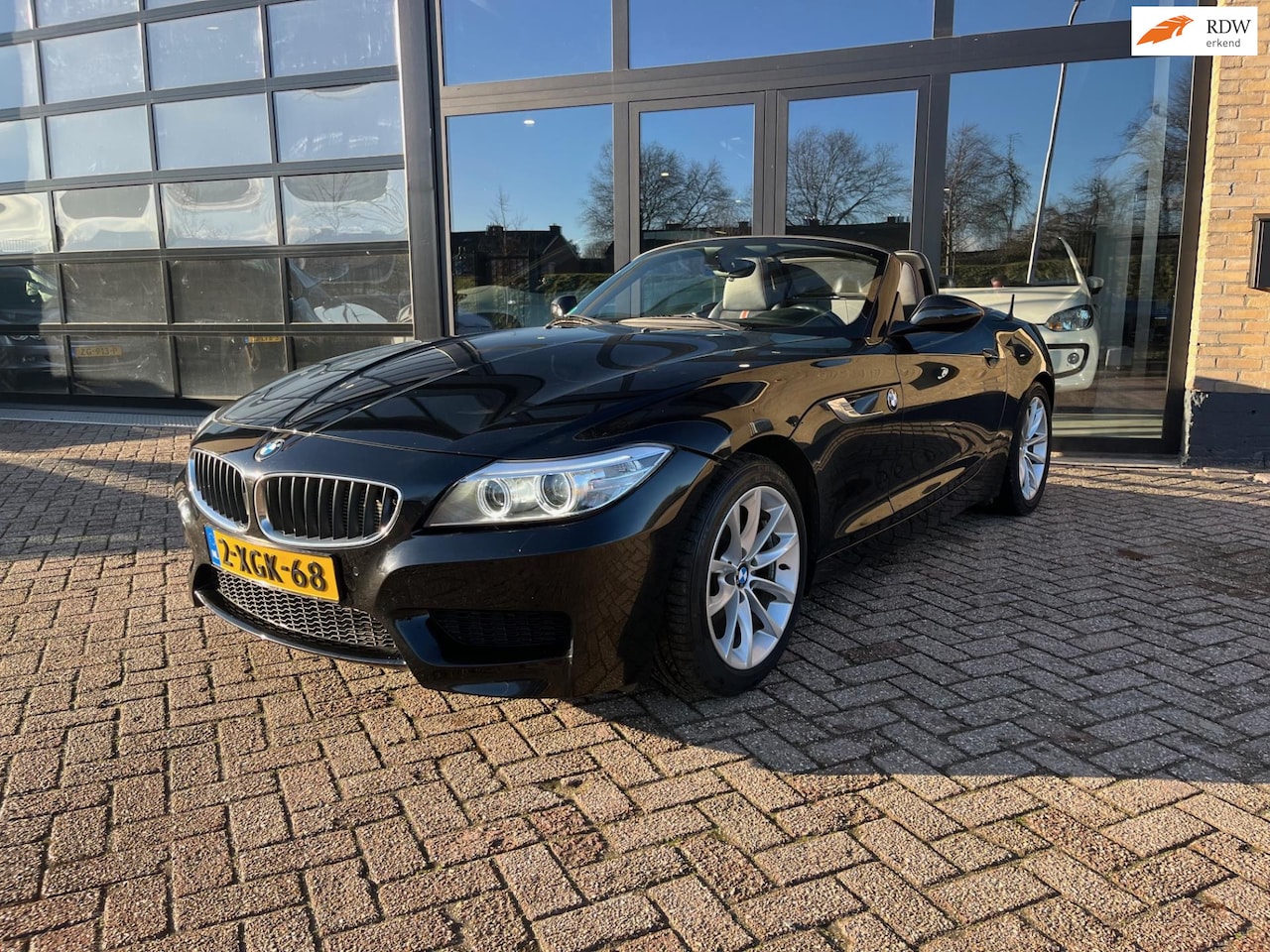 BMW Z4 Roadster - SDrive18i High Executive , Sport, Clima, Pdc - AutoWereld.nl