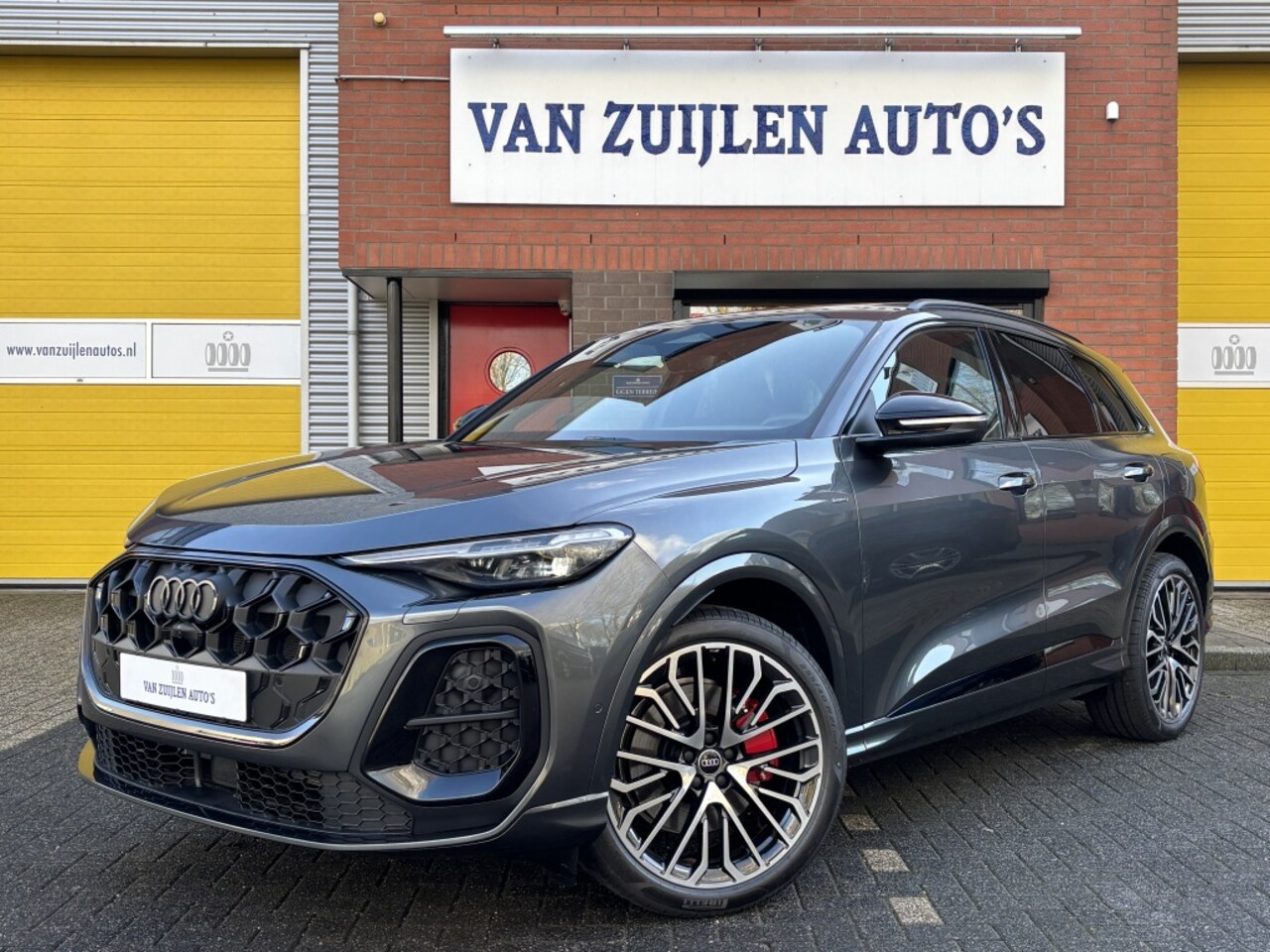 Audi Q5 - e-hybrid Quattro 252pk S-Line Pano Luchtvering Trekhaak 21'' BTW - AutoWereld.nl