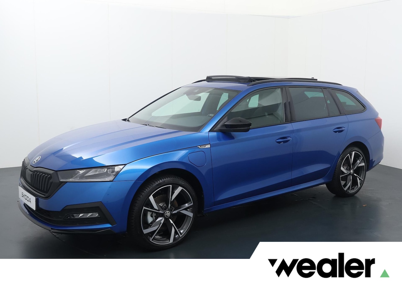 Skoda Octavia Combi - 1.4 TSI iV PHEV Sportline Business | 204 PK | SoH 91% | Automaat | Panoramadak | Matrix LE - AutoWereld.nl