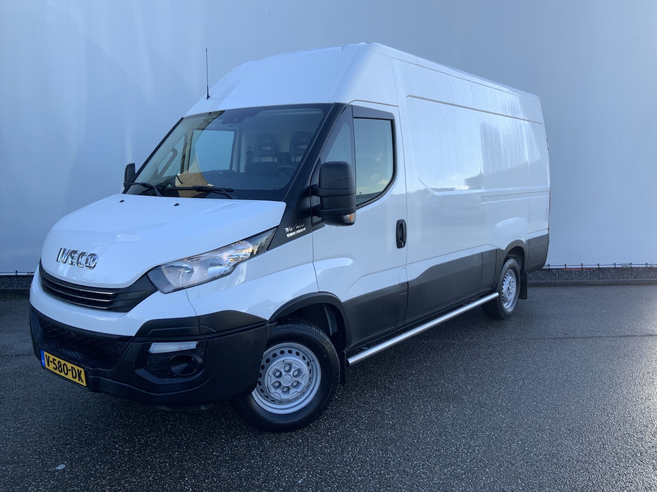 Iveco Daily - 35S12V 2.3 352 H3 L Automaat Airco Camera Cruise 3 Zits Trekhaak&Opstap 3500 kg Euro 6 - AutoWereld.nl