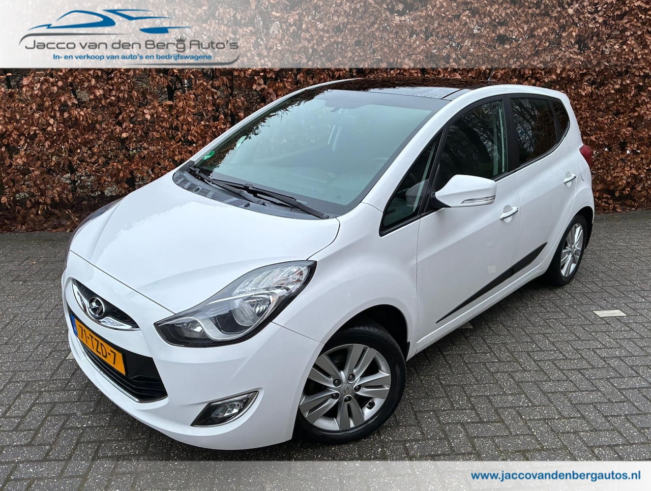 Hyundai ix20 - 1.4i i-Vision I Panorama Dak I Trekhaak - AutoWereld.nl