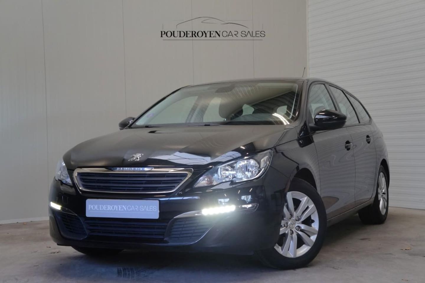 Peugeot 308 SW - 1.2 PureTech Active / DistributieVV / Trekhaak / Clima / NL Auto / 2e Eig - AutoWereld.nl