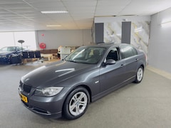 BMW 3-serie - 318i Business Line Apk Nieuw, Airco, Cruise, PDC, Schuifdak, Stoelverwarming, 2 sleutels,