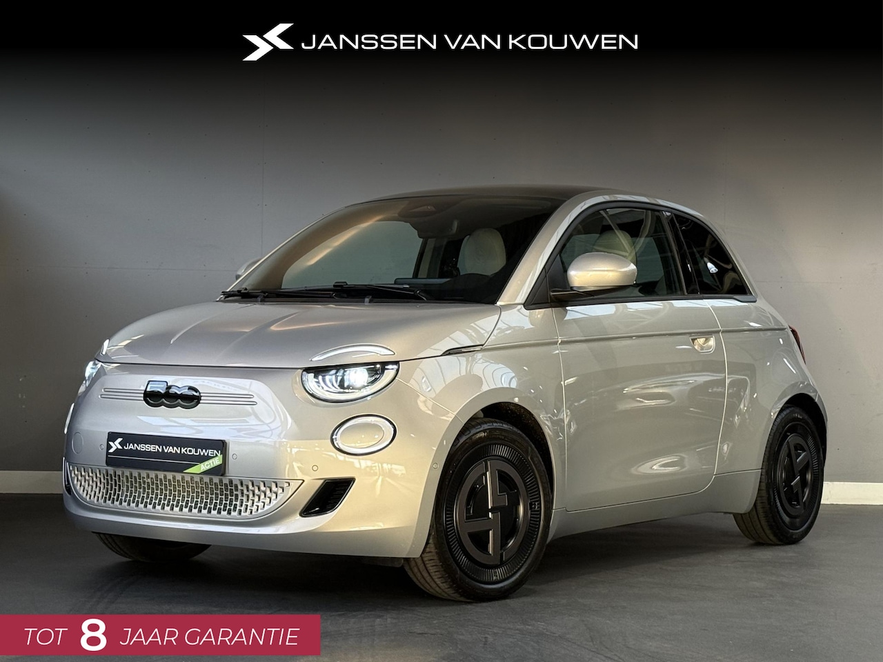 Fiat 500e - Giorgio Armani Edition 42 kWh / Panoramadak / Premium Audio / 2+6 jaar garantie - AutoWereld.nl