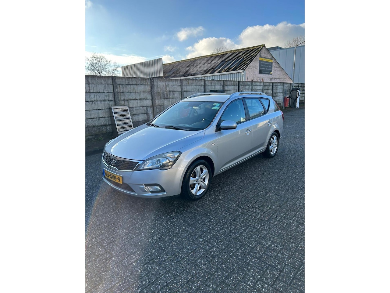 Kia Cee'd Sporty Wagon - 1.4 CVVT Navigator Plus Pack 1.4 CVVT Navigator Plus Pack - AutoWereld.nl