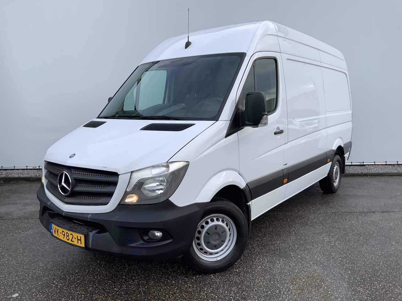 Mercedes-Benz Sprinter - 316 2.2 CDI 366 L2H2 Automaat Airco Cruise Camera Navi Trekhaak 2800 kg Euro 5 - AutoWereld.nl