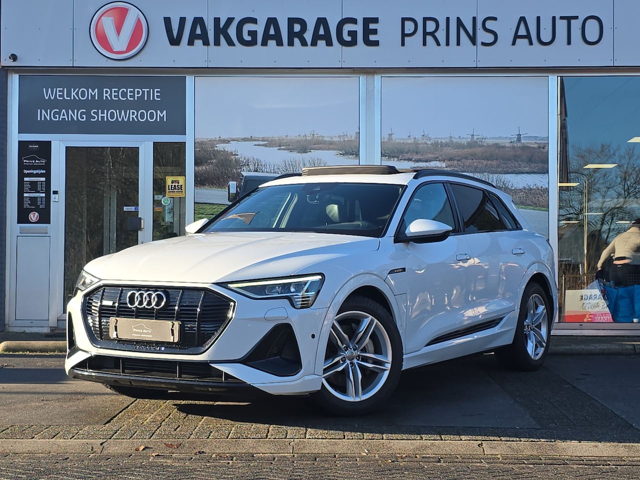 Audi e-tron - e-tron 50 quattro Launch edition Black 71 kWh |PANO|MEMORY|ADAPTIVE|DEALER ONDERH.|ORG.NL| - AutoWereld.nl