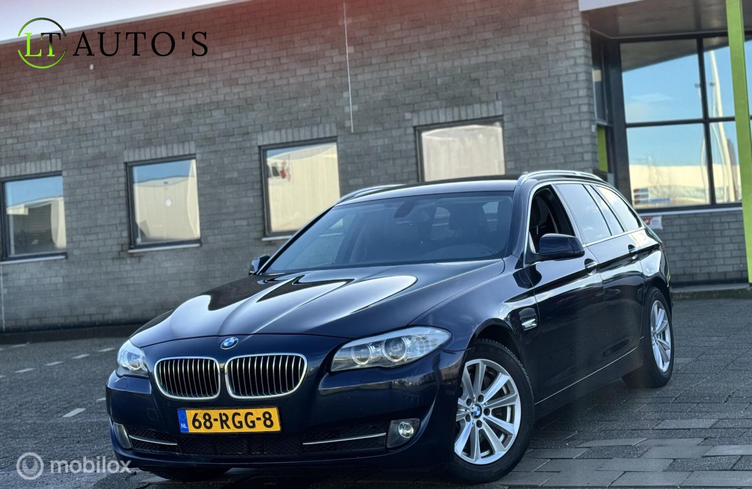 BMW 5-serie Touring - 528i High Executive|Leer Xenon Navi - AutoWereld.nl