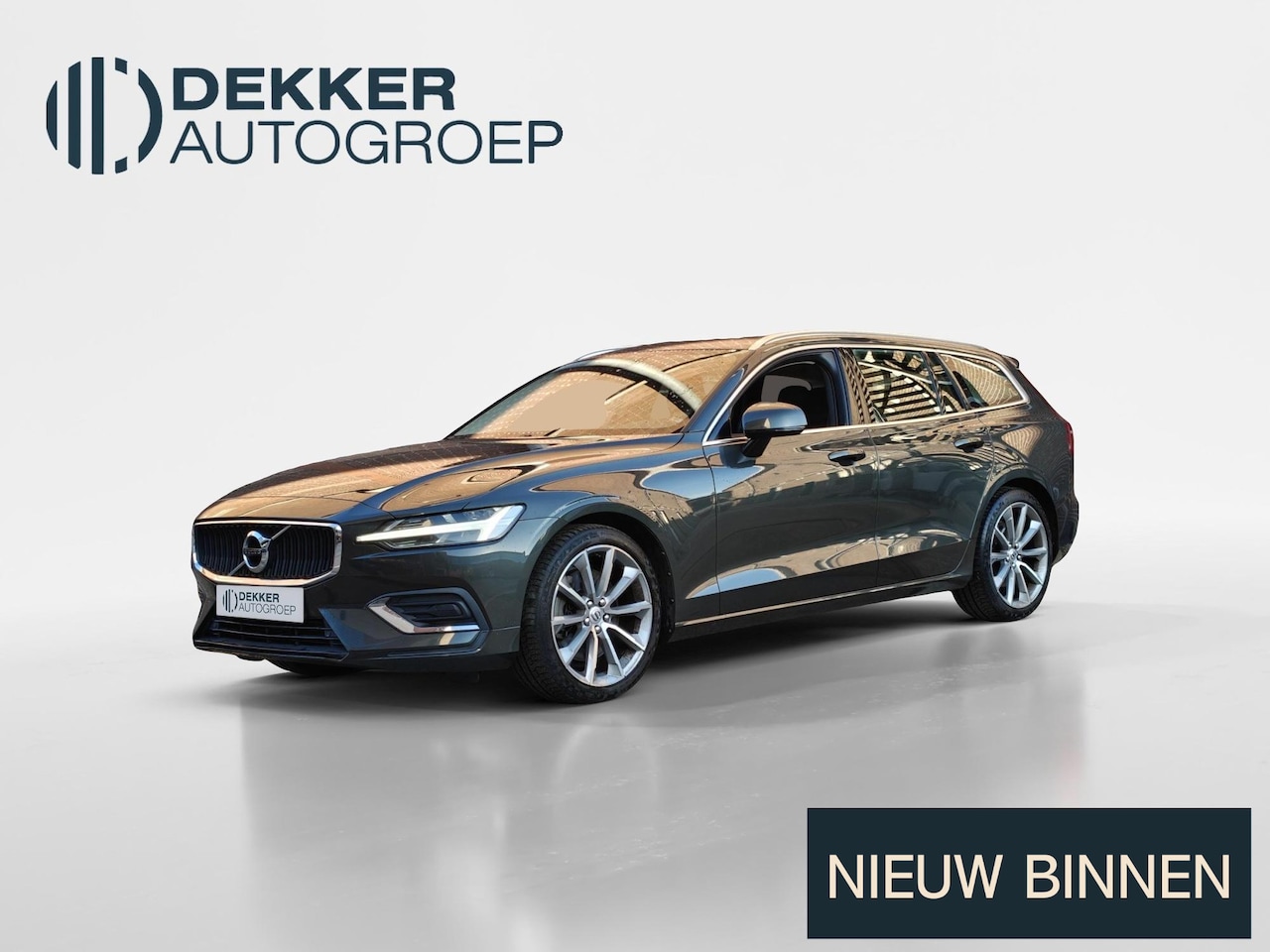 Volvo V60 - 2.0 T5 Momentum AUTOMAAT | Scandinavian Line | Winter Pack | 19 Inch | ACC - AutoWereld.nl