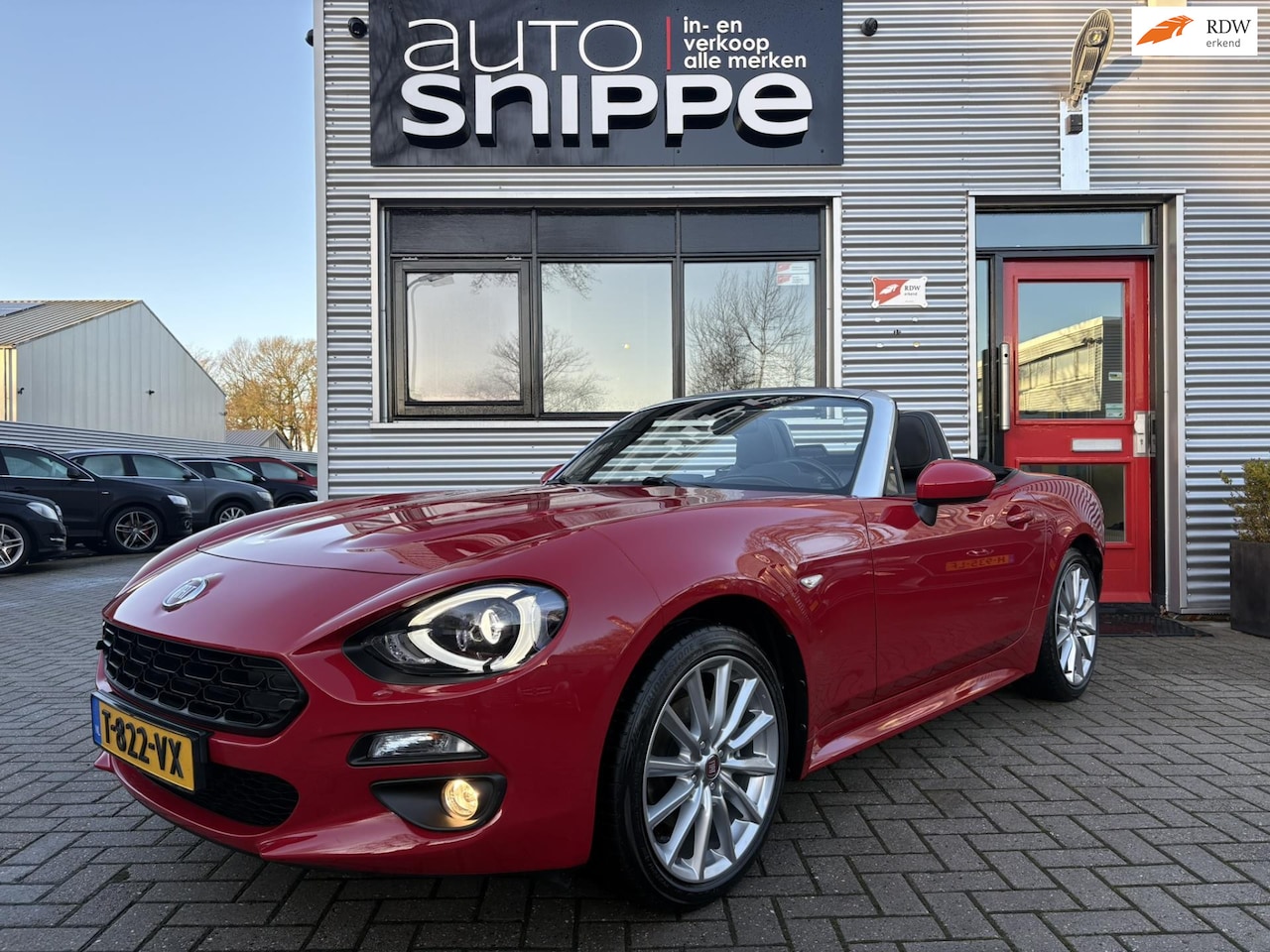 Fiat 124 Spider - 1.4 MultiAir Turbo -BOSE SOUNDSYSTEM-VOLLEDER-STOELVERWARMING-KEYLESS-LED-CAMERA-APPLE CAR - AutoWereld.nl