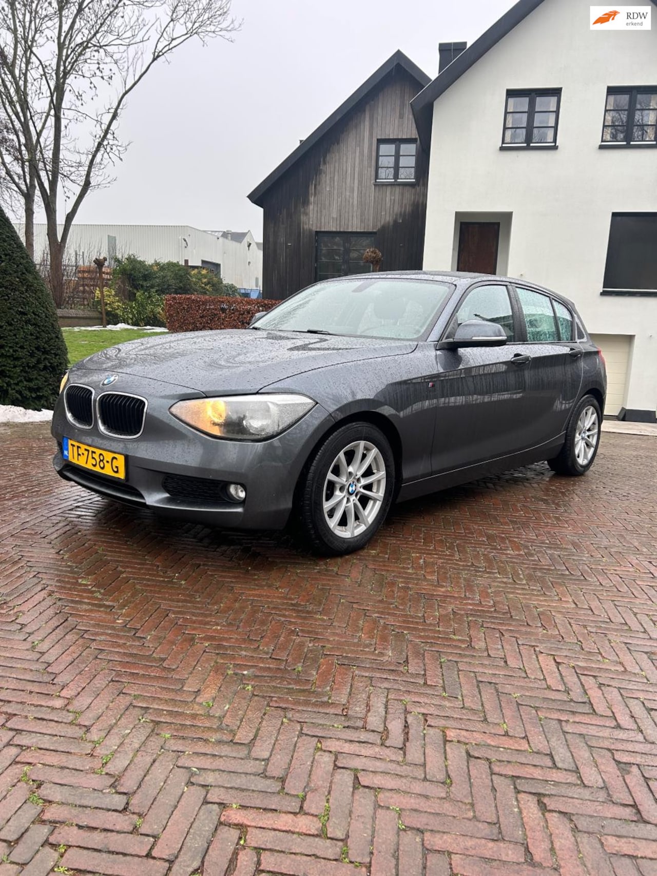 BMW 1-serie - 116d High Executive | M Pakket | Sport - AutoWereld.nl