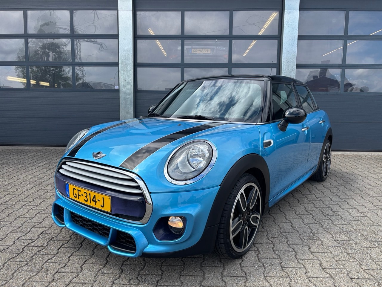 MINI Cooper - Mini 1.5 136pk Pepper Business JCW - AutoWereld.nl
