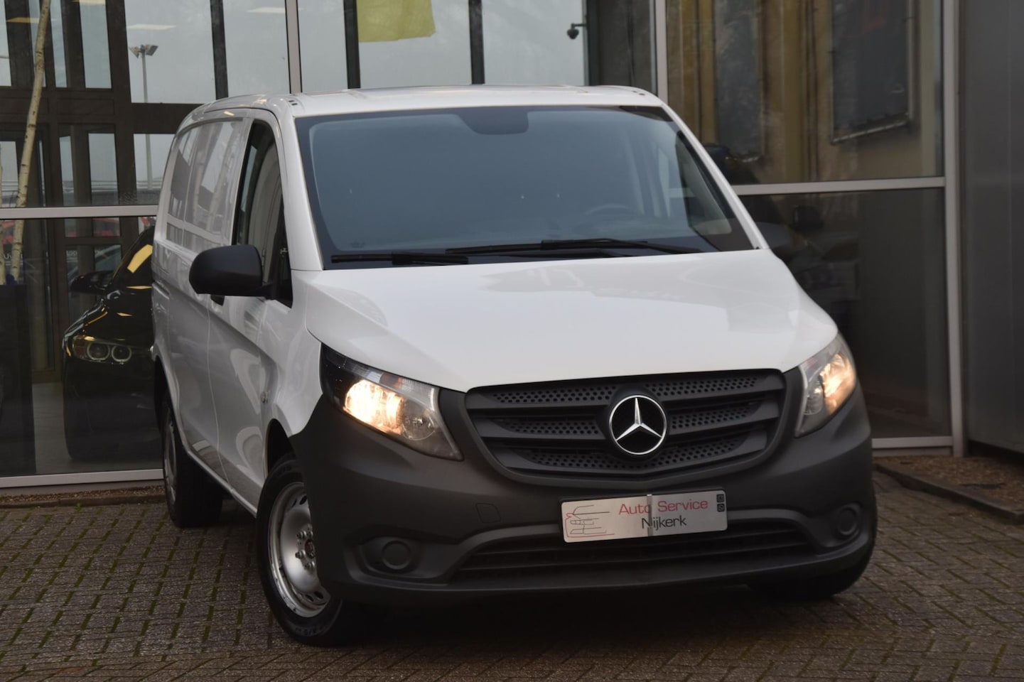 Mercedes-Benz Vito - 111 CDI Functional Lang Airco Nav. Cruise Control Trekhaak BTW 1ste Eigenaar - AutoWereld.nl