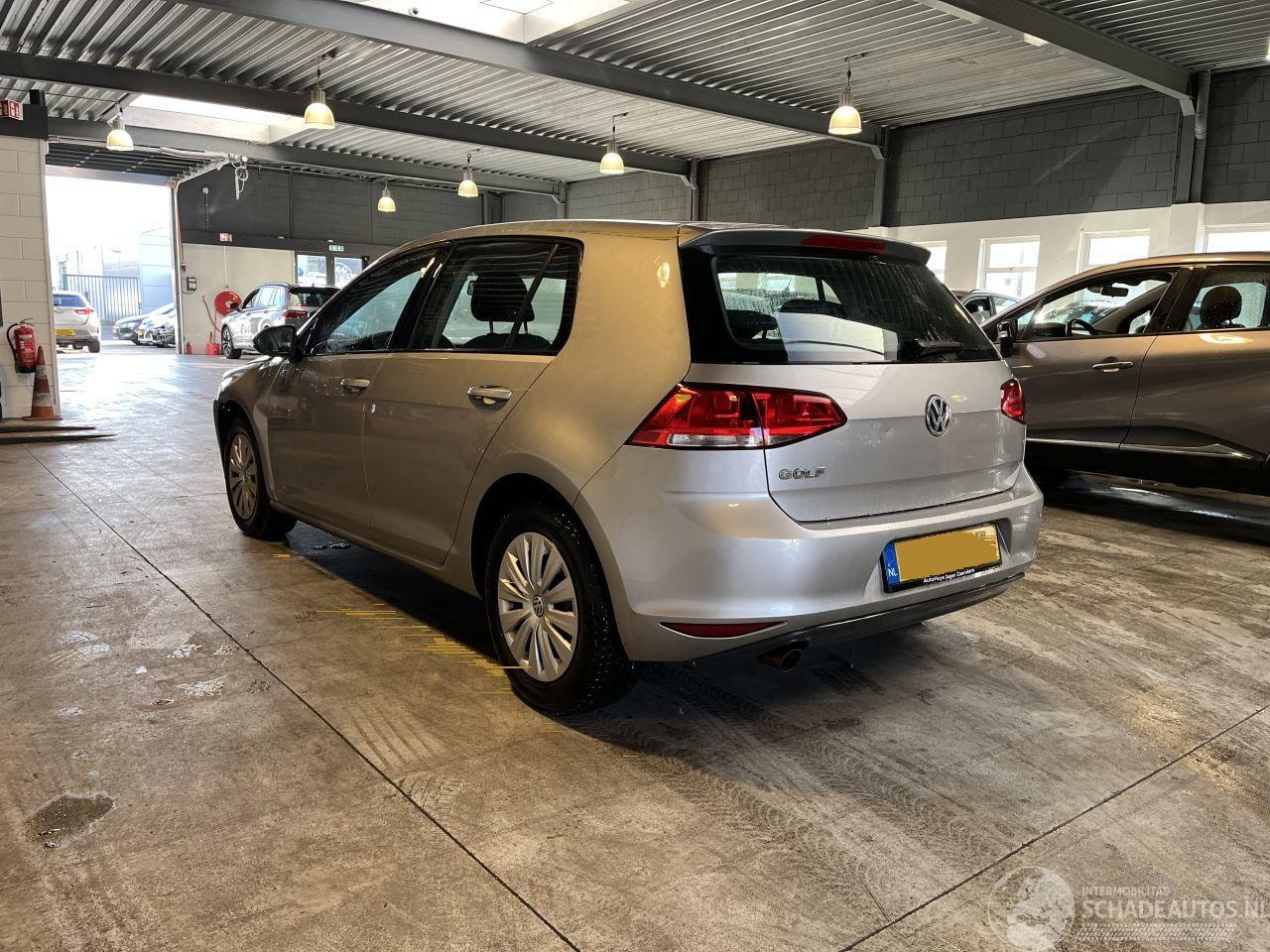 Volkswagen Golf - 1.6 TDI Comfortline NAP!