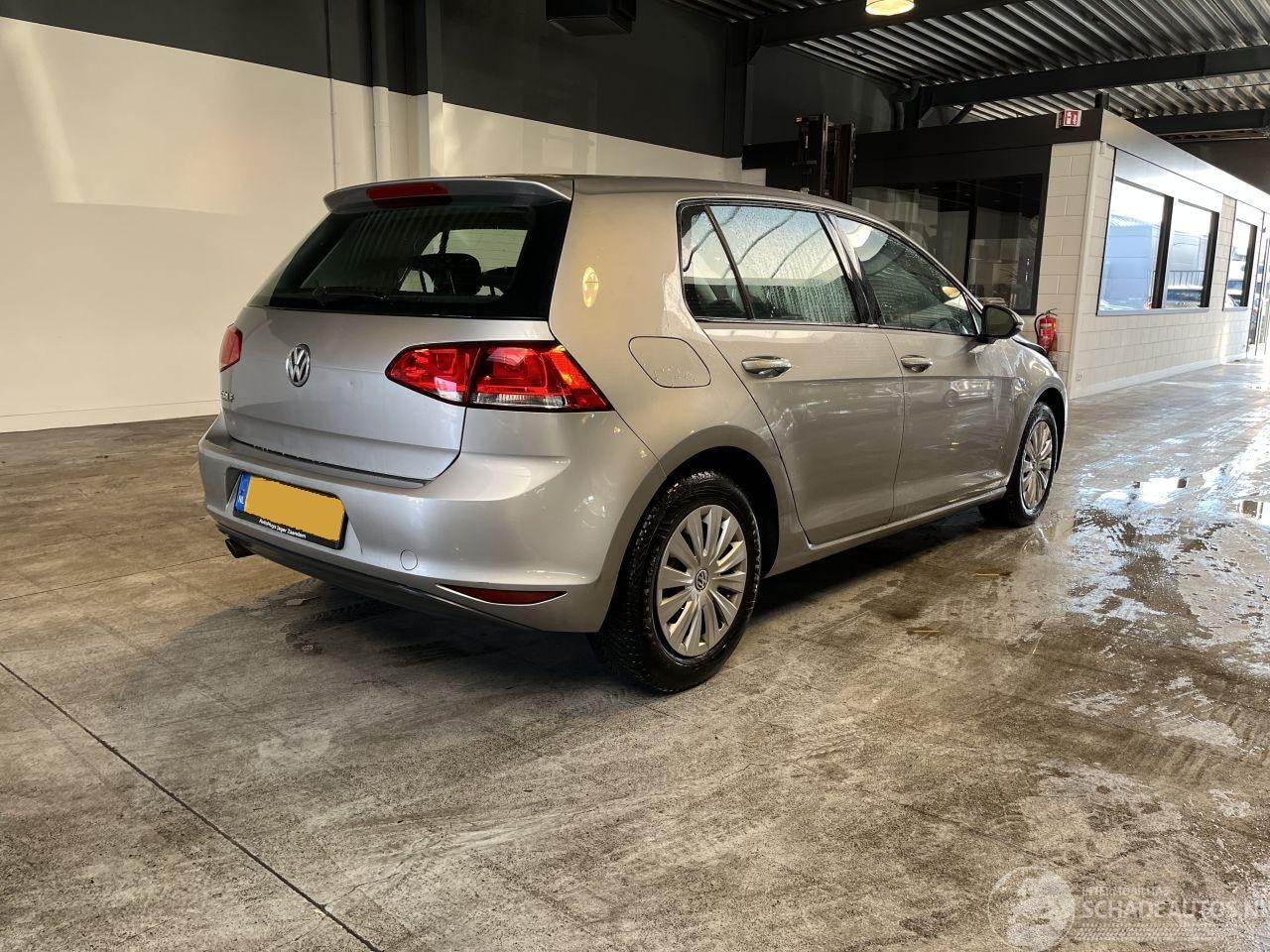 Volkswagen Golf - 1.6 TDI Comfortline NAP!
