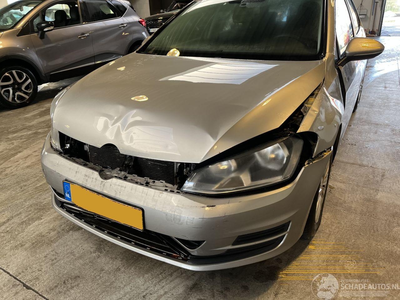 Volkswagen Golf - 1.6 TDI Comfortline NAP!