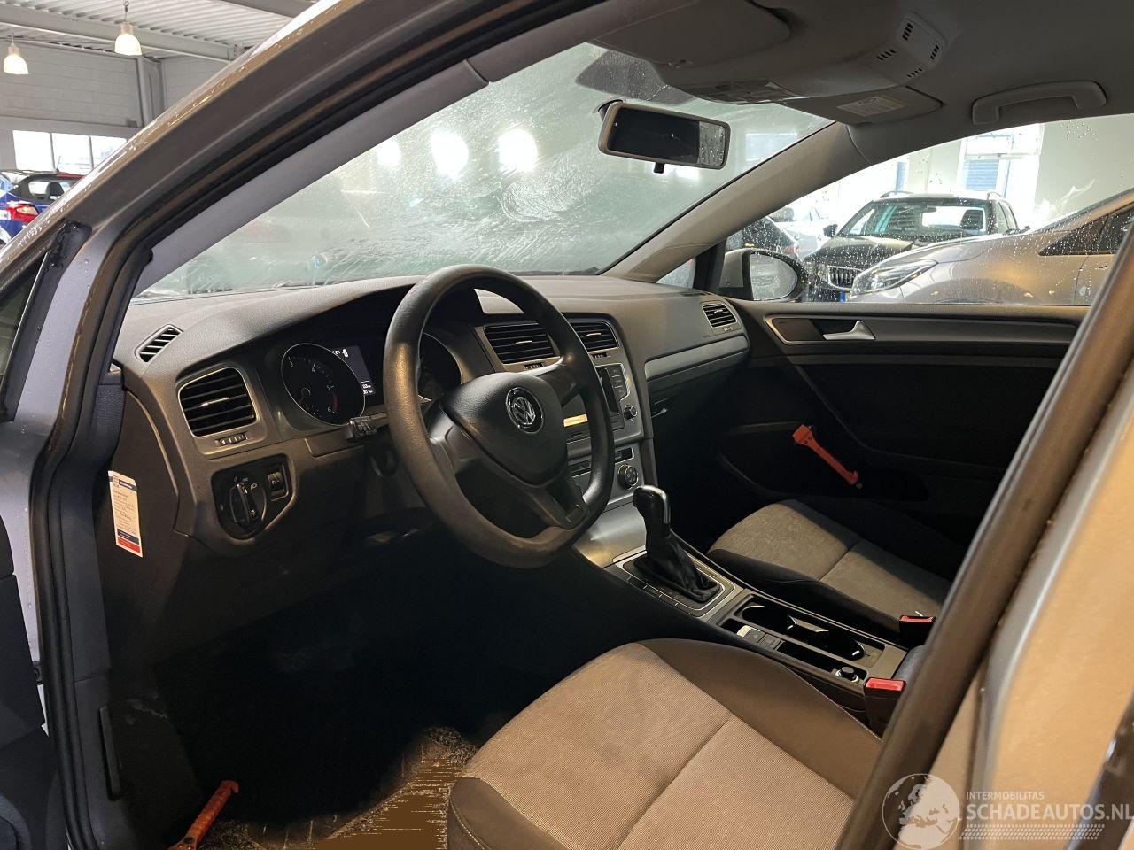 Volkswagen Golf - 1.6 TDI Comfortline NAP!