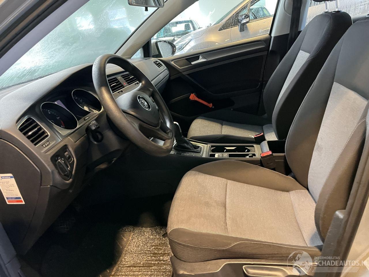 Volkswagen Golf - 1.6 TDI Comfortline NAP!