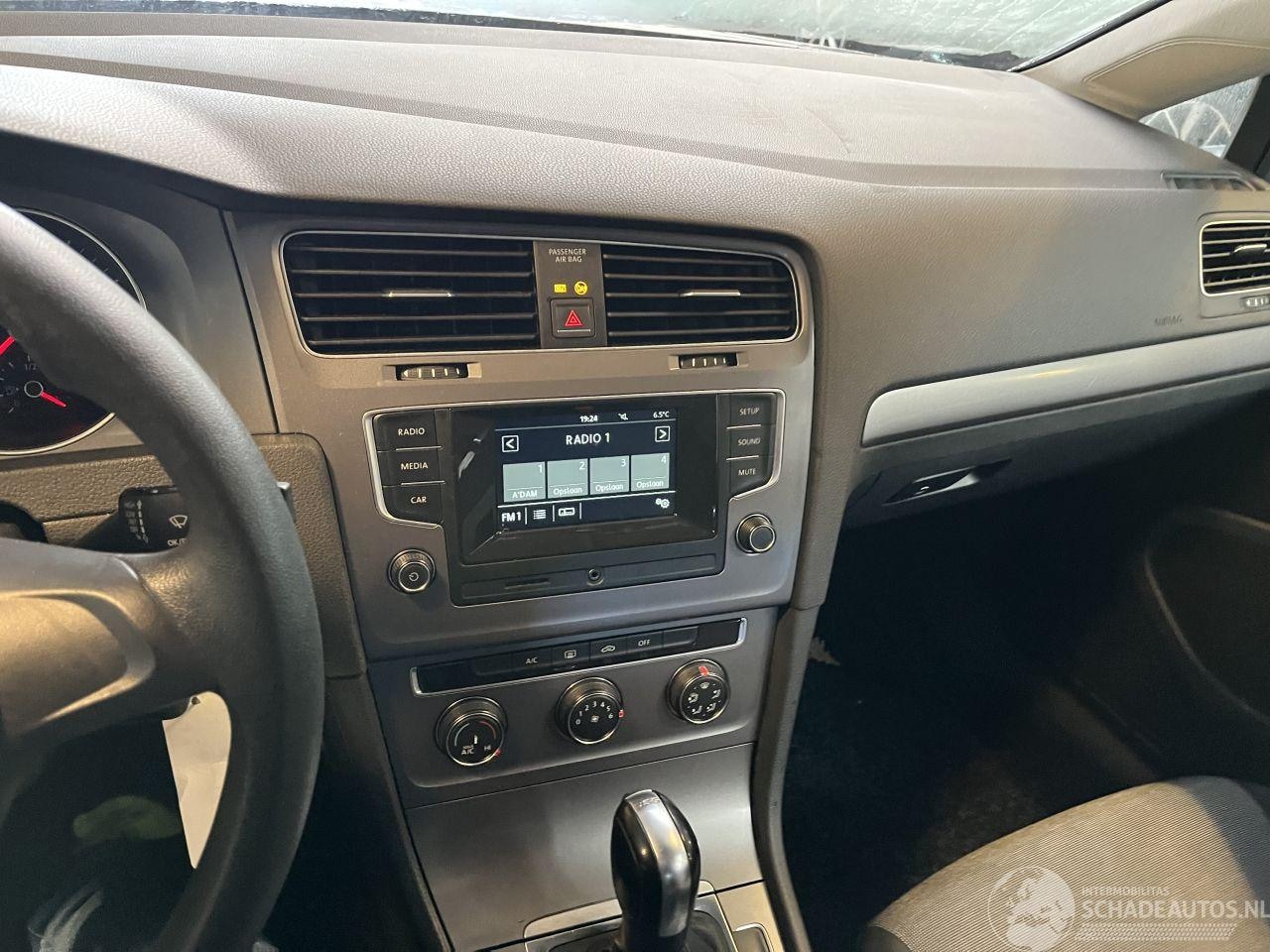 Volkswagen Golf - 1.6 TDI Comfortline NAP!