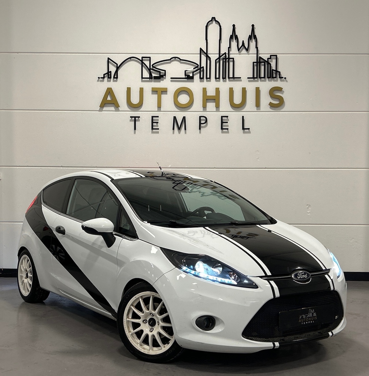 Ford Fiesta - 1.6 Sport Uniek Airco 160PK Stoelverw Bluetooth Led Verlaagd Cruise Climate - AutoWereld.nl