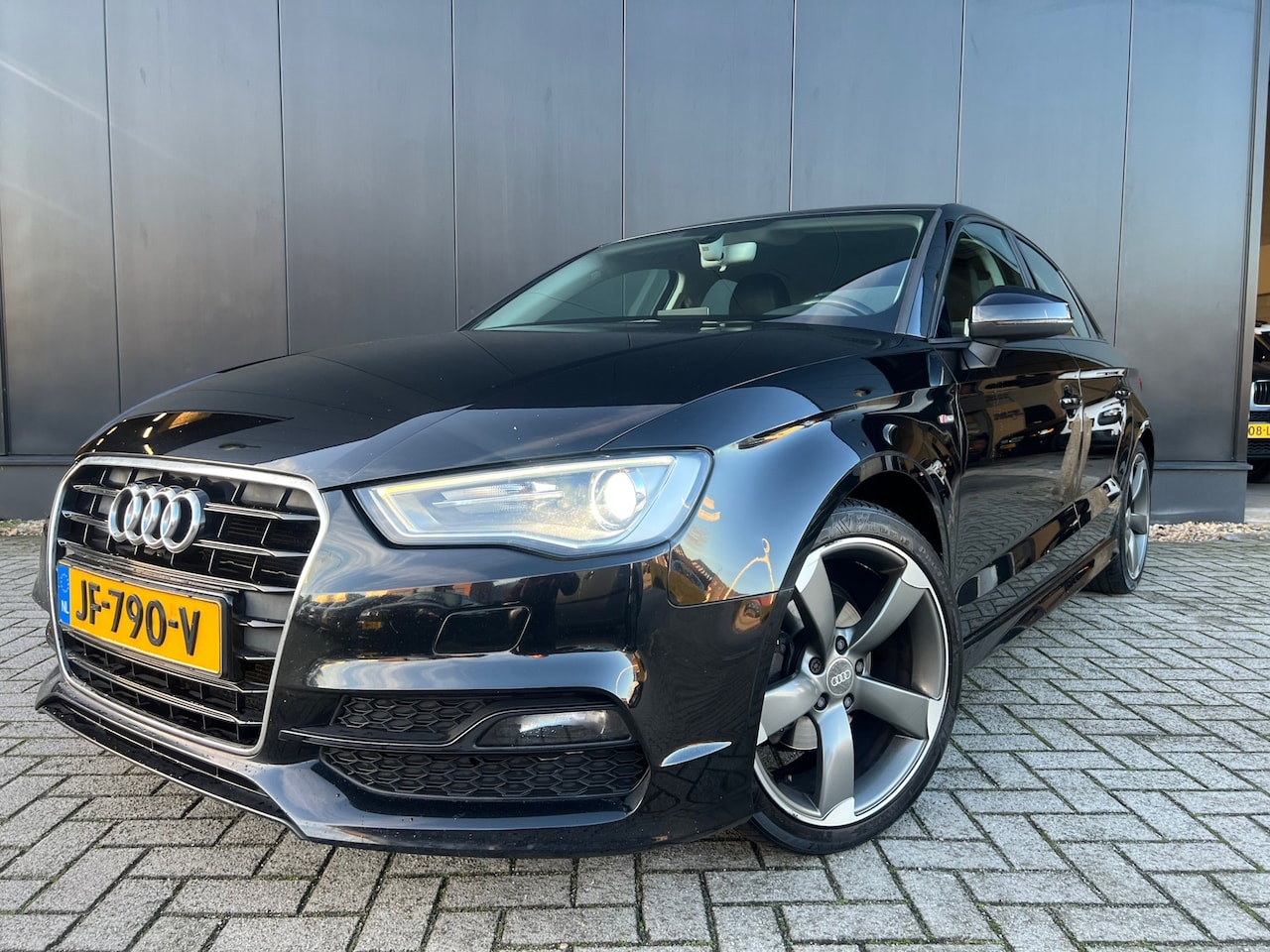Audi A3 Limousine - 1.4 TFSI '16 Automaat/18'RotorLmv/Navi/NL - AutoWereld.nl