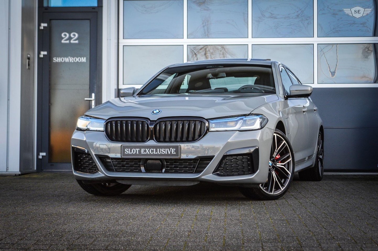 BMW 5-serie - 530e|M-SPORT PRO|HIGH EXECUTIVE|LASER|PANO - AutoWereld.nl