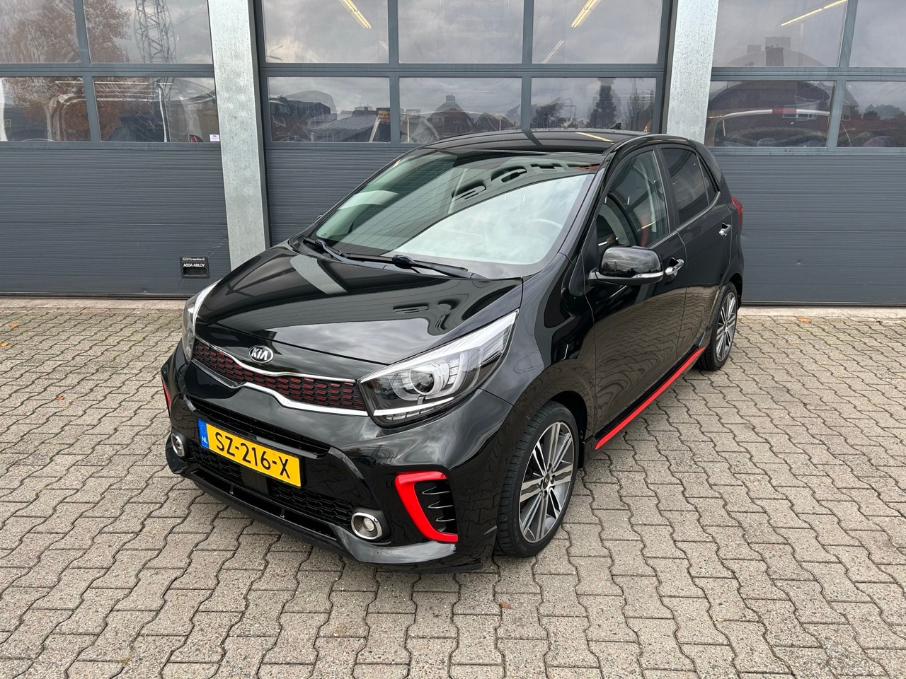 Kia Picanto - 1.2 CVVT 84pk 5-zits GT-Line - AutoWereld.nl